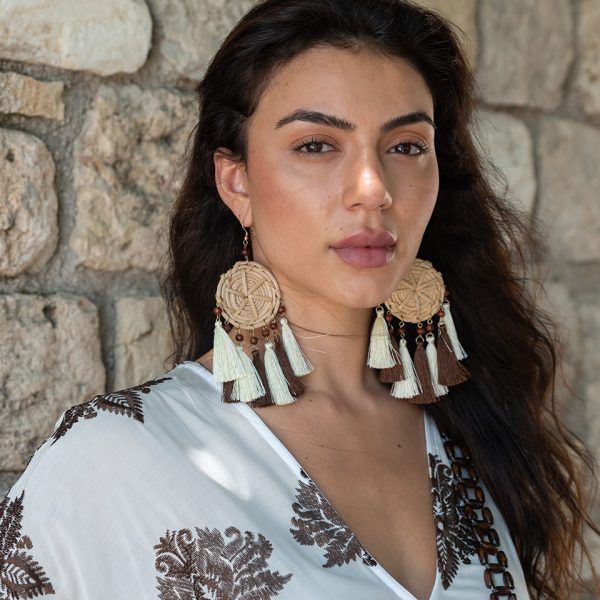 HANGING MAT EARRINGS WITH TASSLES