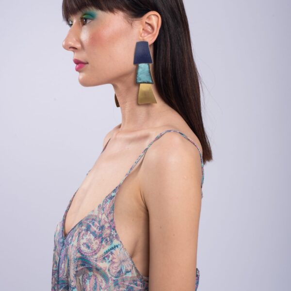 3 SQUARED PARTS HANGING EARRINGS