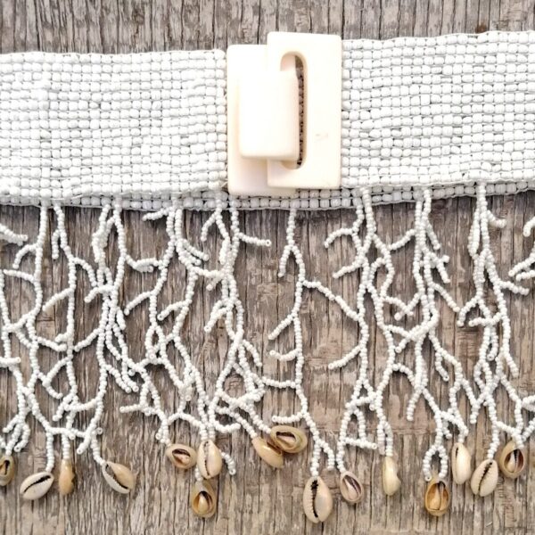 BEAD BELT WITH SEASHELLS