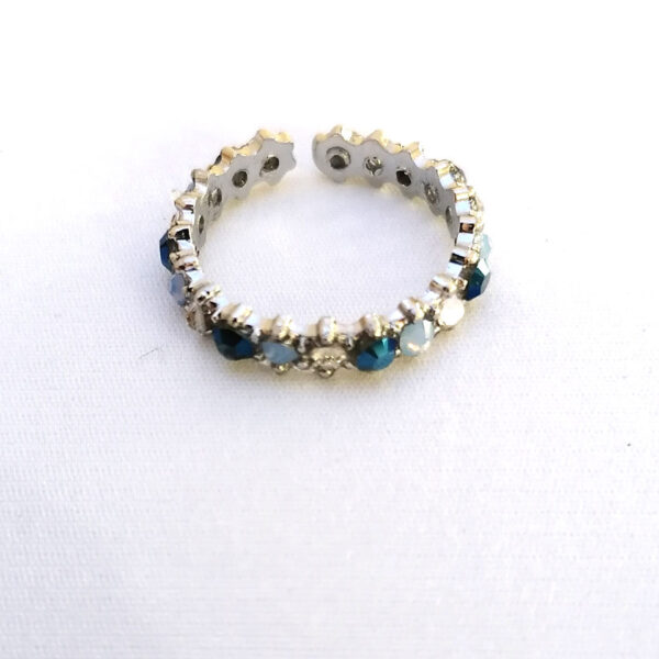 ΔΑΧΤΥΛΙΔΙ ΜΕ ΣΤΡΑΣ